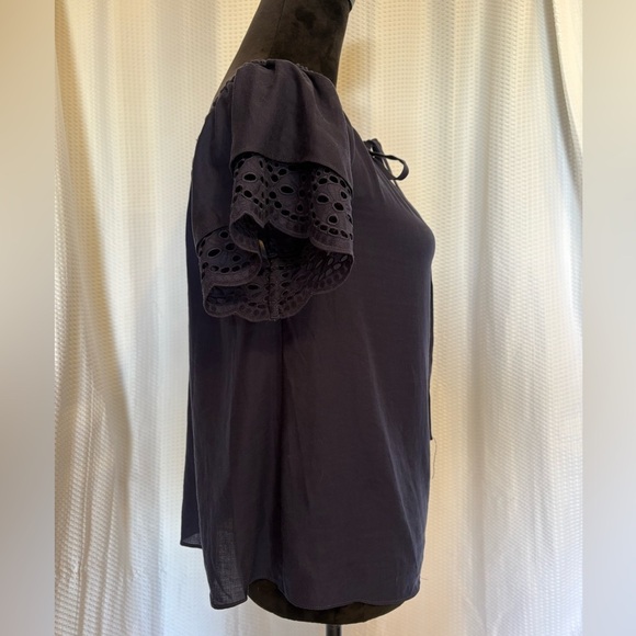 Michael Kors blue eyelet trim short sleeve blouse size small - Picture 4 of 6